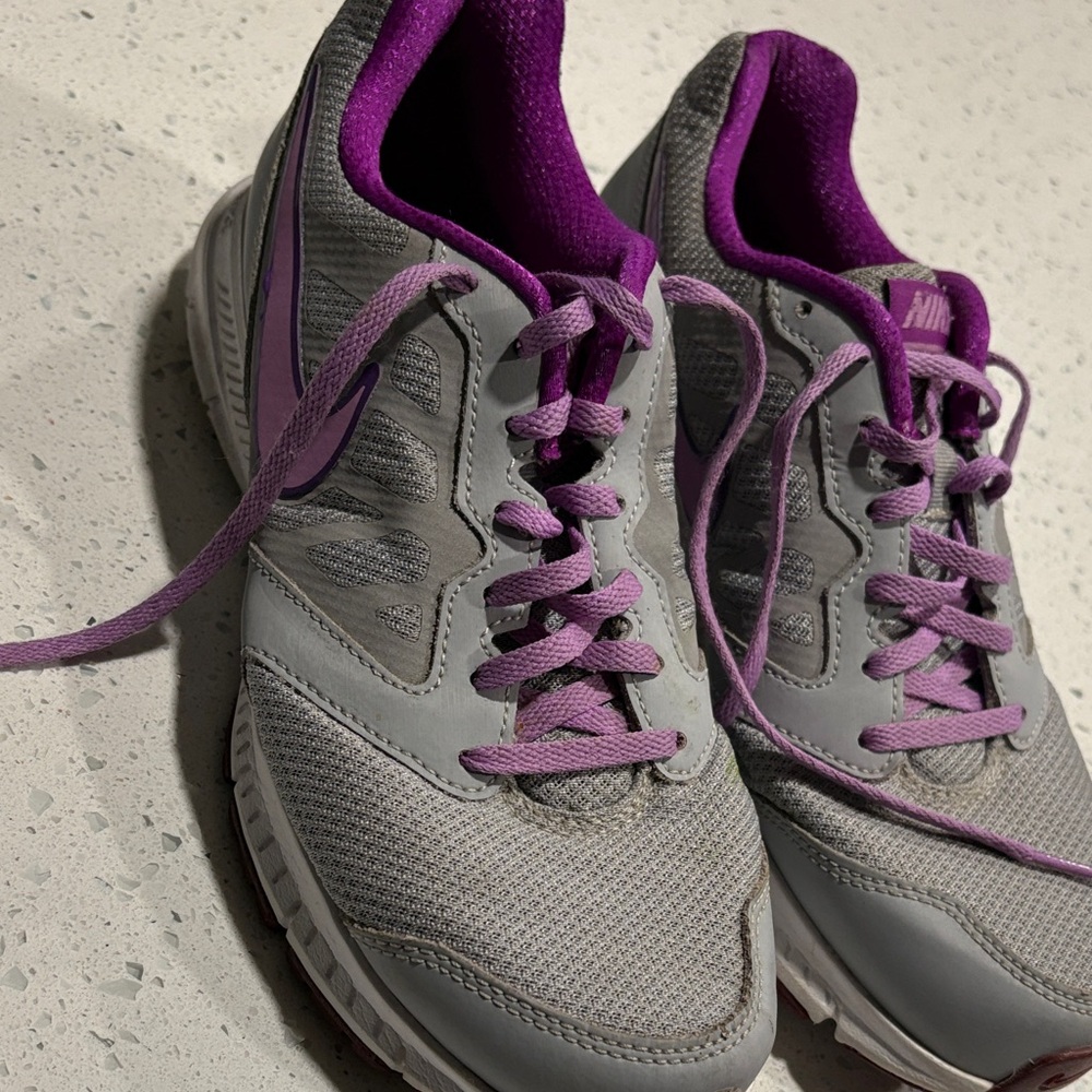 Nike Women's Gray and Purple Athletic Running Shoes